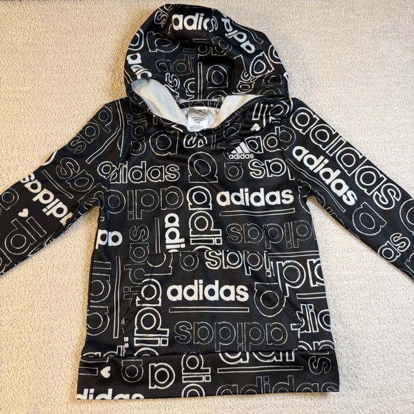 Adidas Kids Black All Over Logo Print Hooded Pullover Sweatshirt Size S 7/8 - Picture 2 of 7